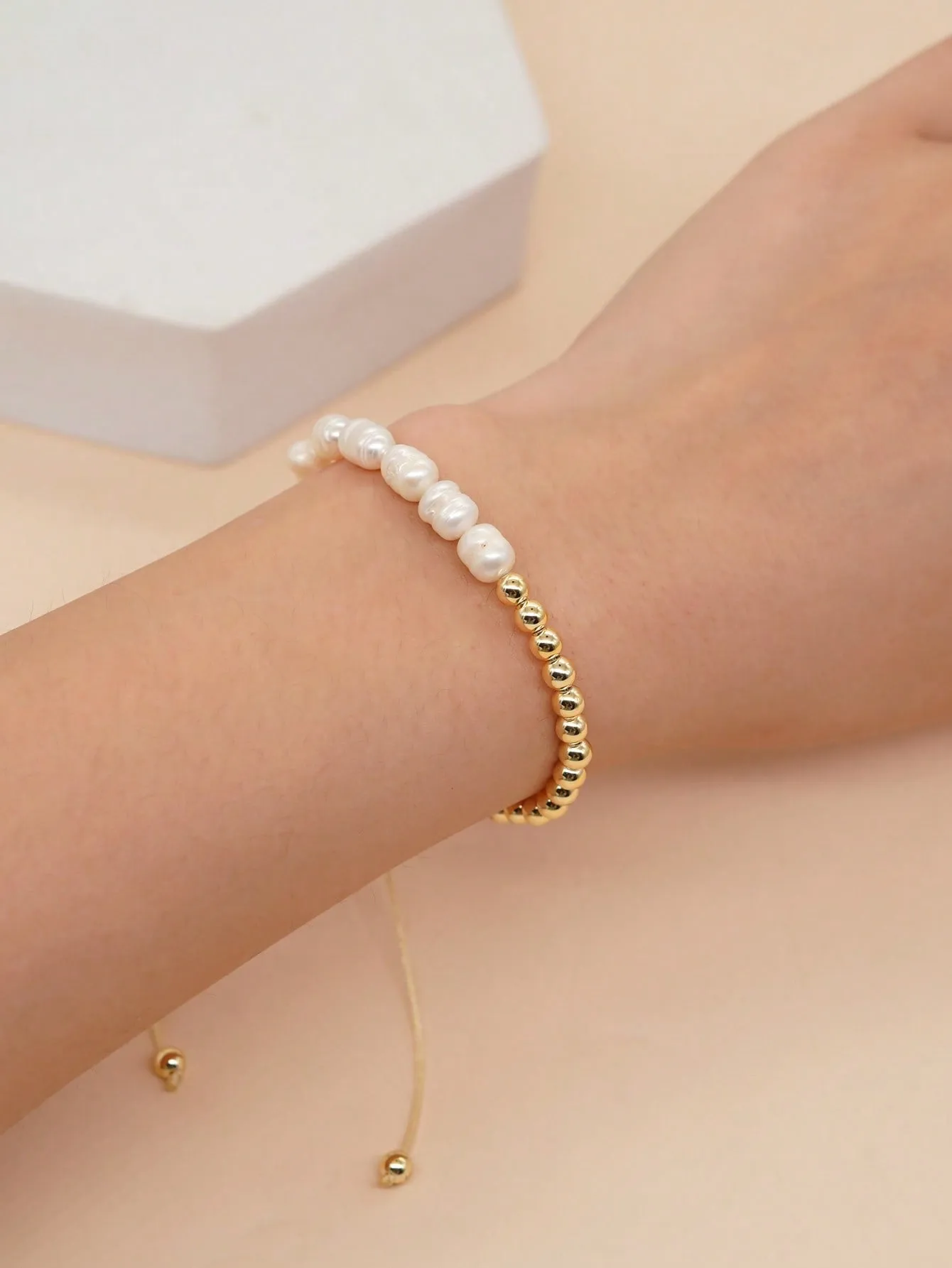 1pc Elegant Metallic Bead & Cultured Pearl Decor Adjustable Bracelet For Women