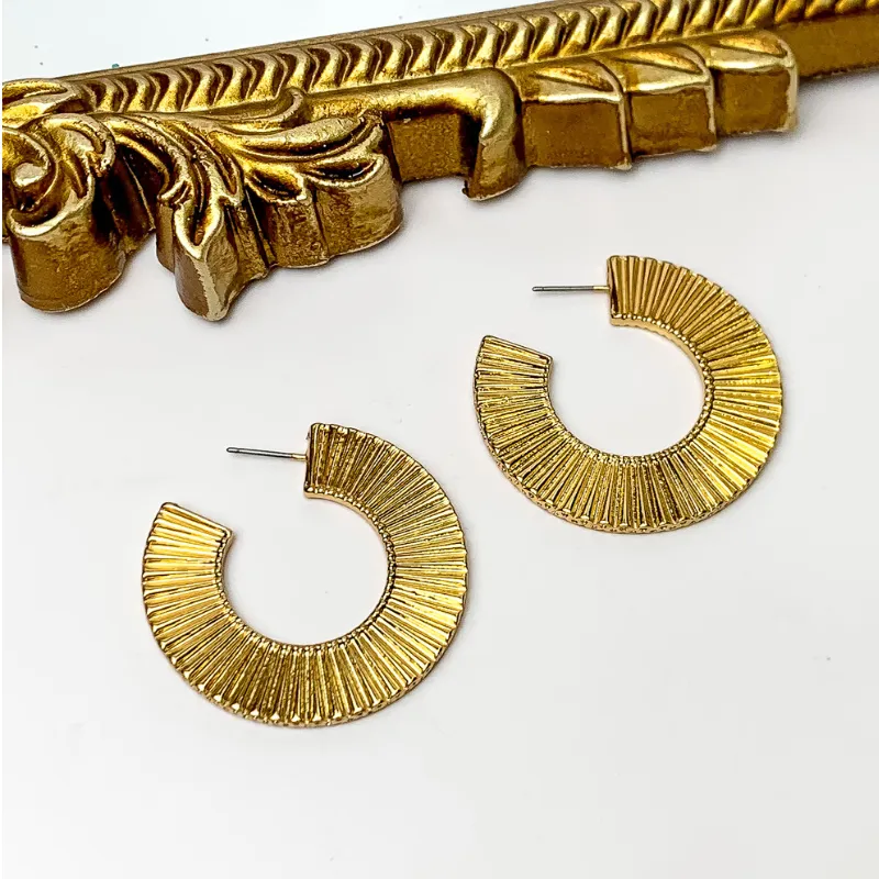 Ribbed Post Hoop Earrings in Gold Tone