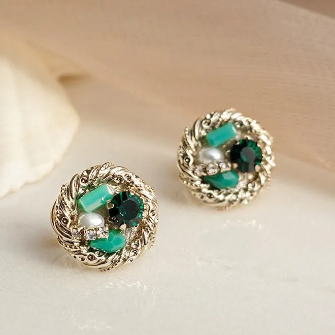 Vintage-Inspired Round Cluster Stud Earrings with Green Gemstones-jlt11540